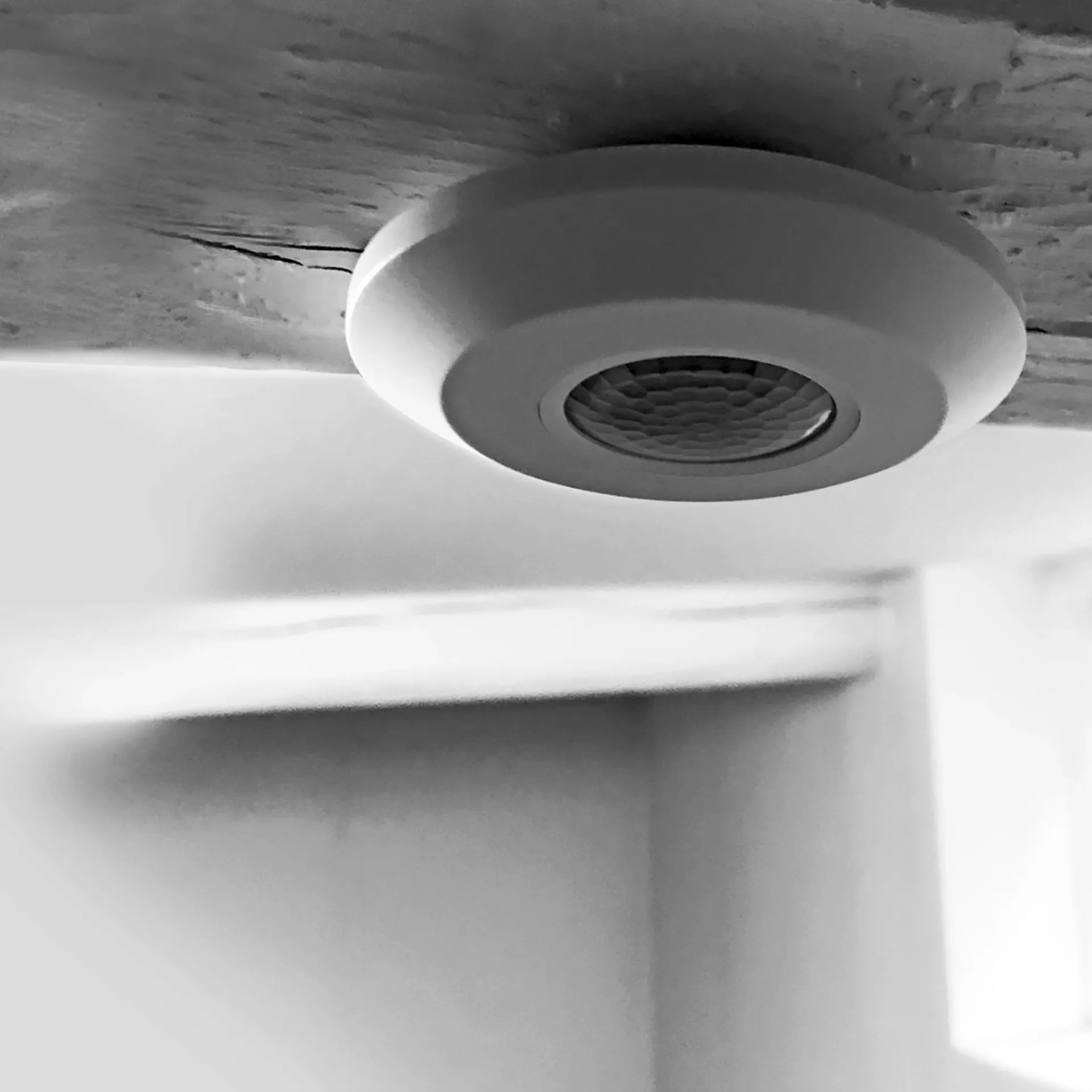 Clearance FESH SMART PIR INDE SMART SENSOR