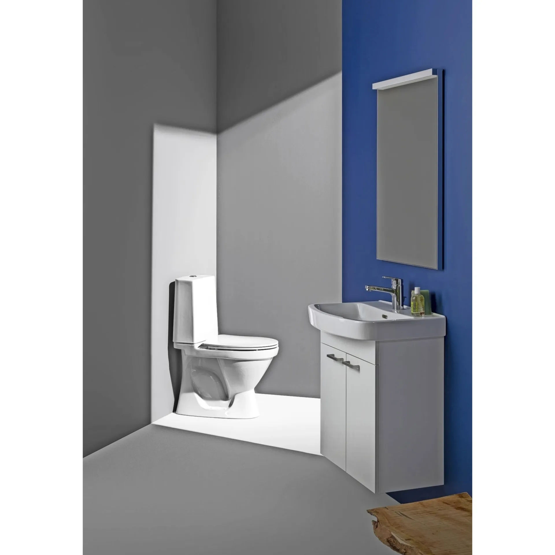 Clearance Laufen RIGO S-LÅS TOILET