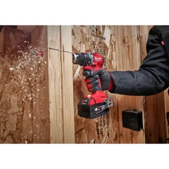 Sale MILWAUKEE M18 BLDDRC-402C BOREMASKINE AKKU MED BATTERI OG LADER