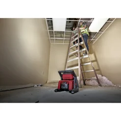 Clearance MILWAUKEE M18 HOAL-0 ARBEJDSLAMPE 4000 LM