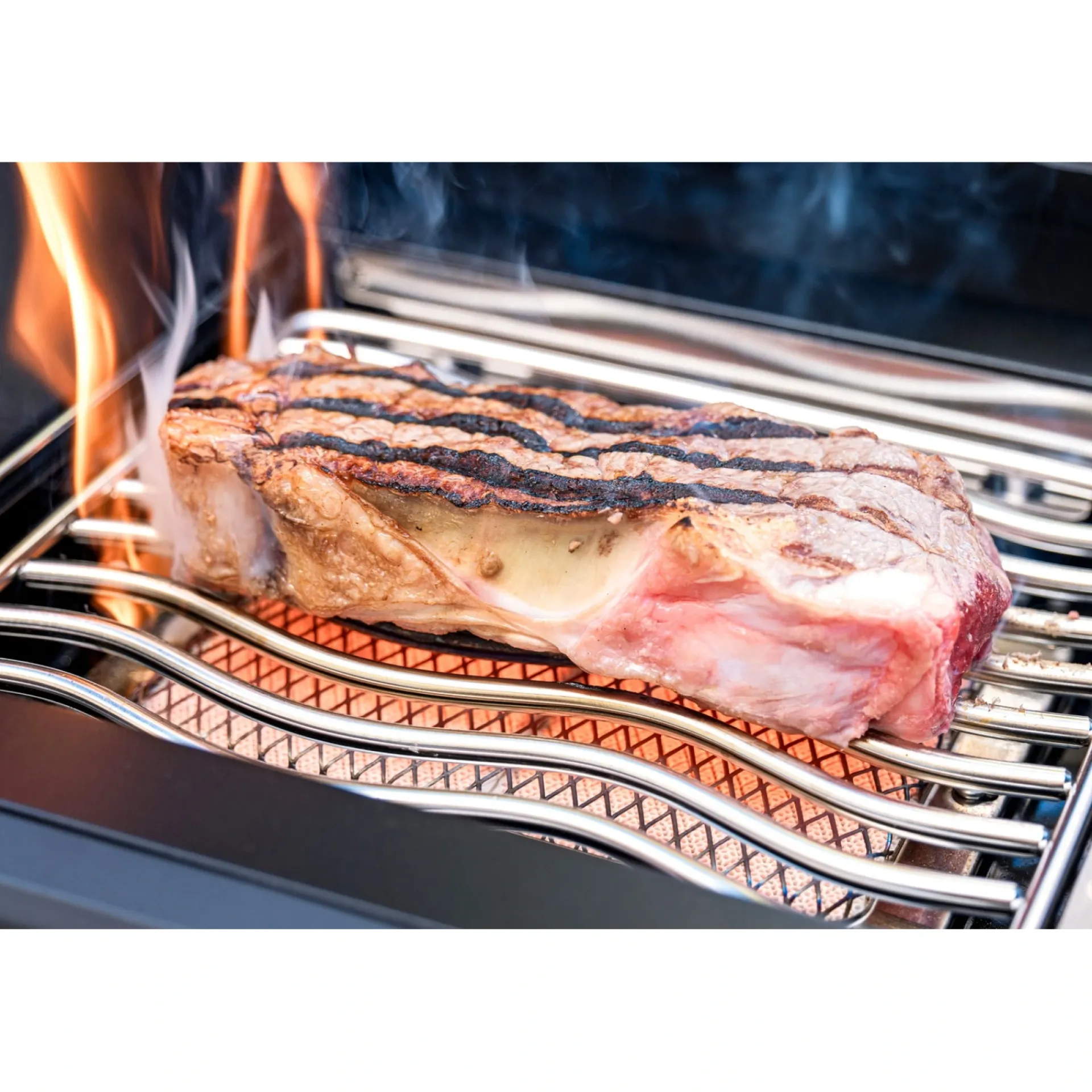 Online Napoleon FREESTYLE 425 PRO M./SIZZLE ZONE GASGRILL SORT