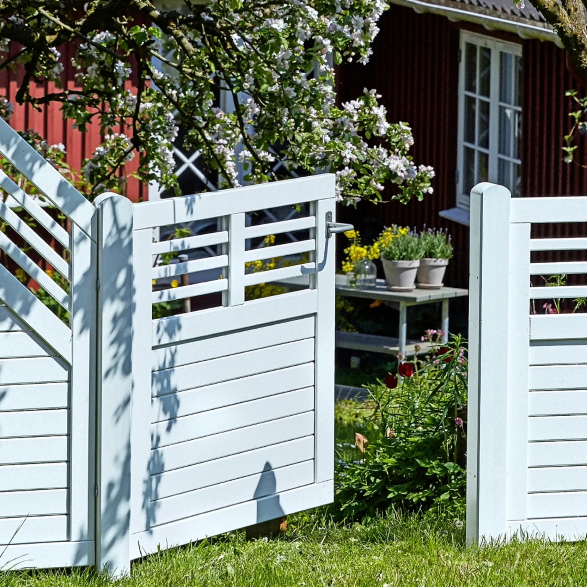 Sale Plus DECORA LÅGE FUNGICIDBEHANDLET OG GRUNDMALET 2 GANGE HVID 100 X 95 CM