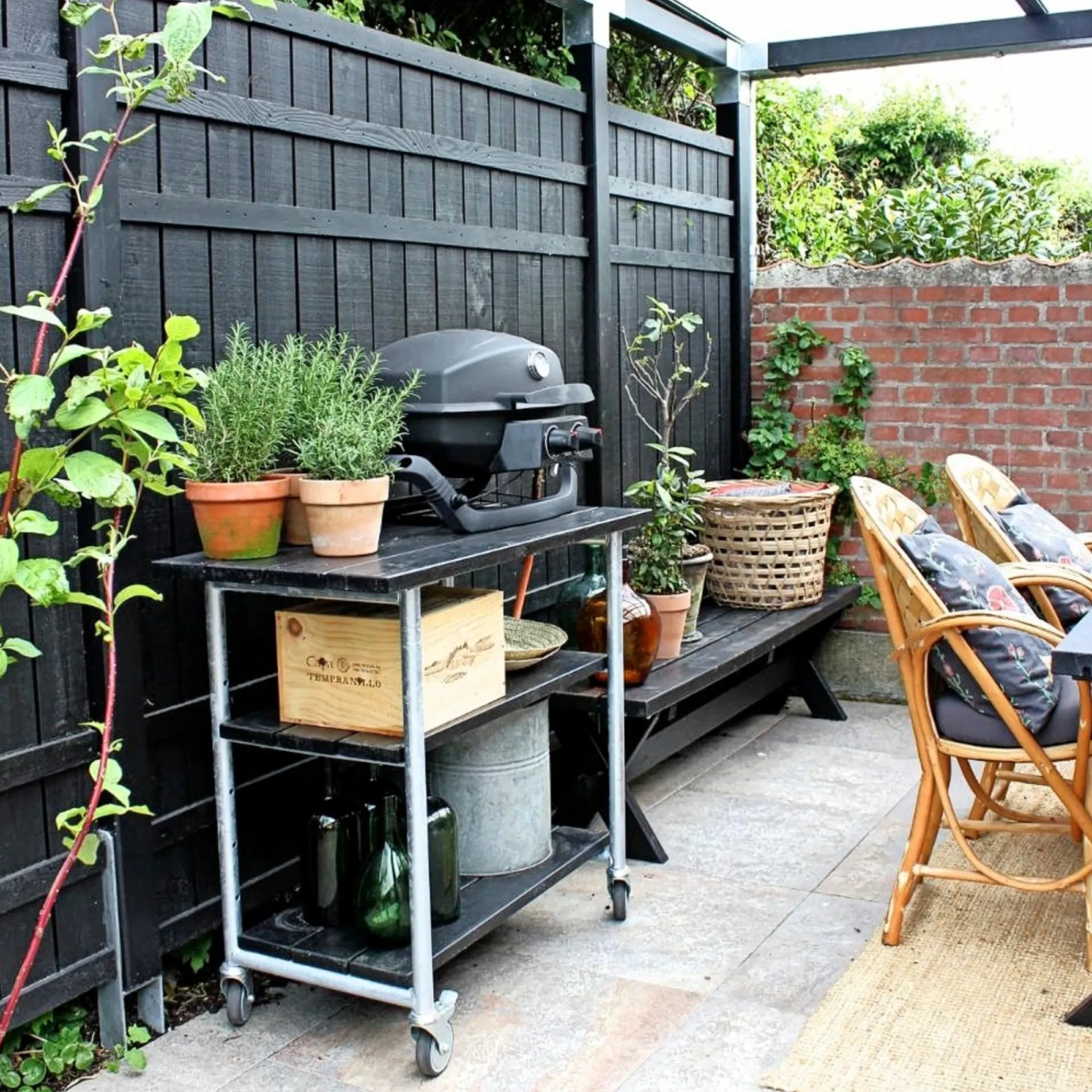 Discount Plus RUSTIK TRÆHEGN FUNGICIDBEHANDLET & GRUNDMALET 2 GANGE SORT 180 X 180 CM